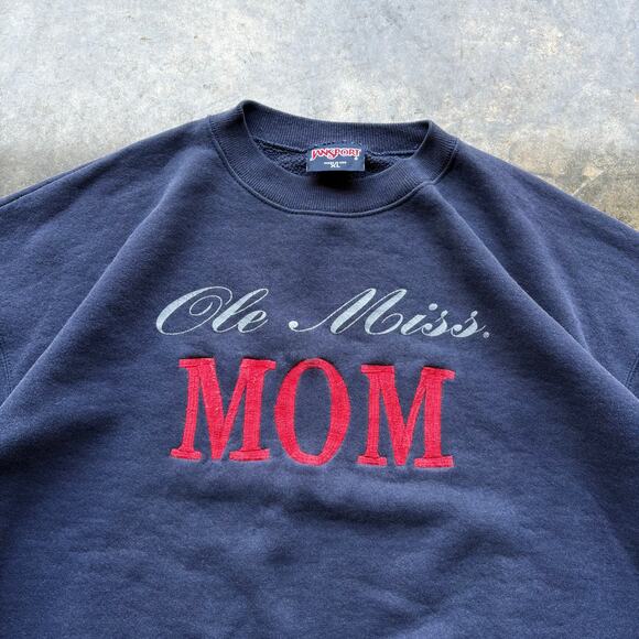 Vintage OLE MISS MOM 90s Sweatshirt - Picture 3 of 6
